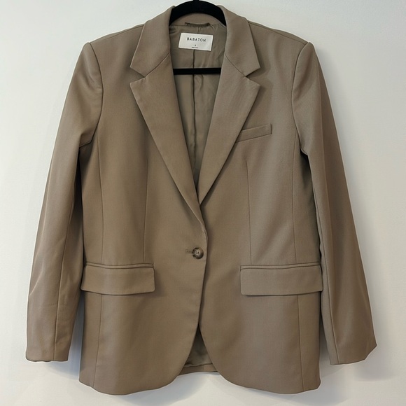 Aritzia Jackets & Blazers - NWOT Aritizia Babaton classic wool tan blazer